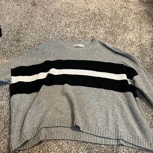 hollister oversized sweater